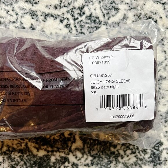 Free People Juicy Long Sleeve Cowl Neck Neck Top in Date Night - XS - Picture 4 of 4